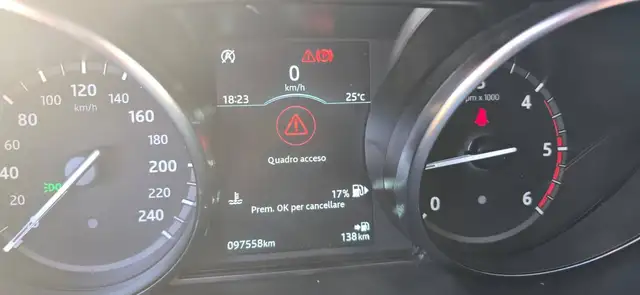 Land Rover Discovery Sport view 27