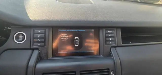 Land Rover Discovery Sport view 21