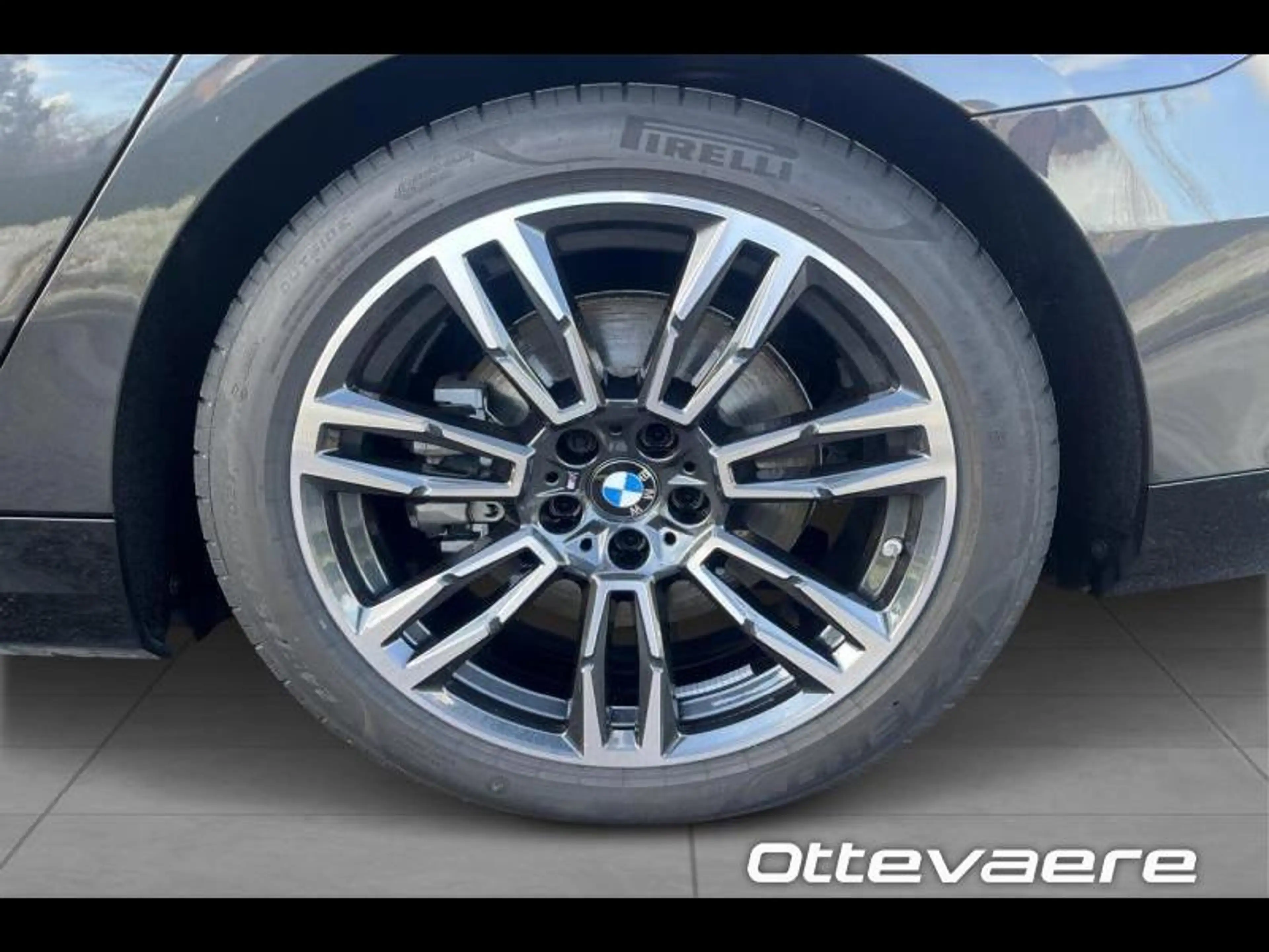 BMW i5 i5 eDrive40 — photo 8