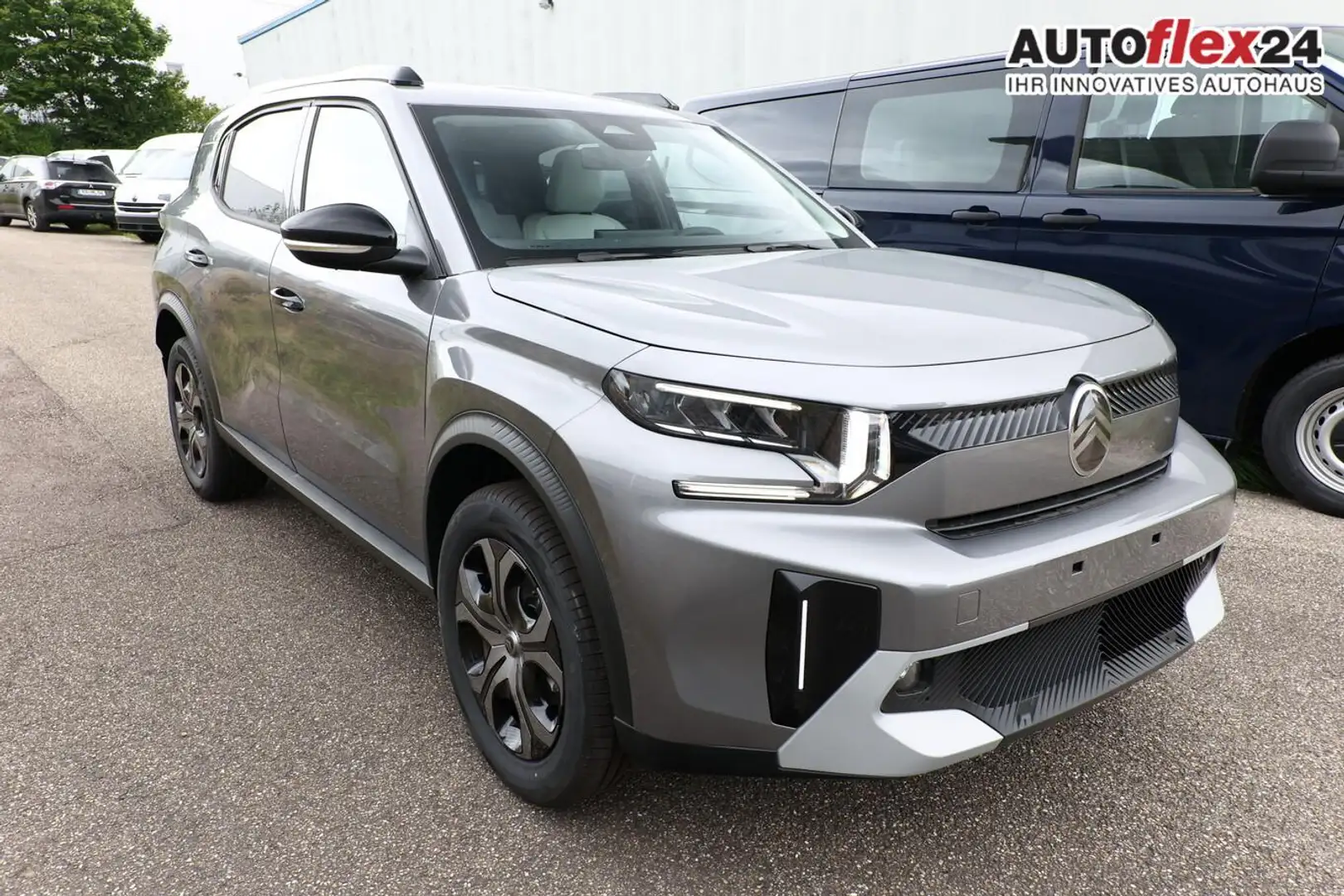 Citroen C3 Aircross PLUS MHEV 145 eDSC6 SHZ Kam CarP LED 106 kW (14... Grau - 1