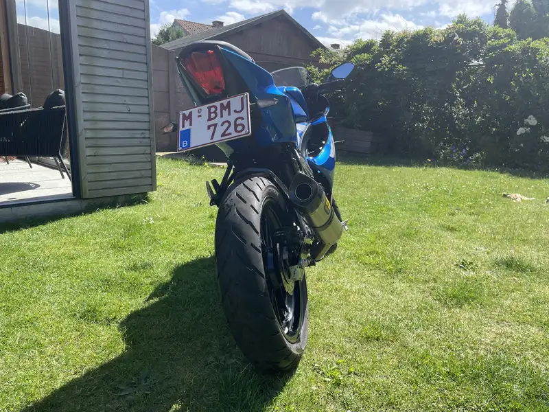 Suzuki GSX-R 125 - foto 4