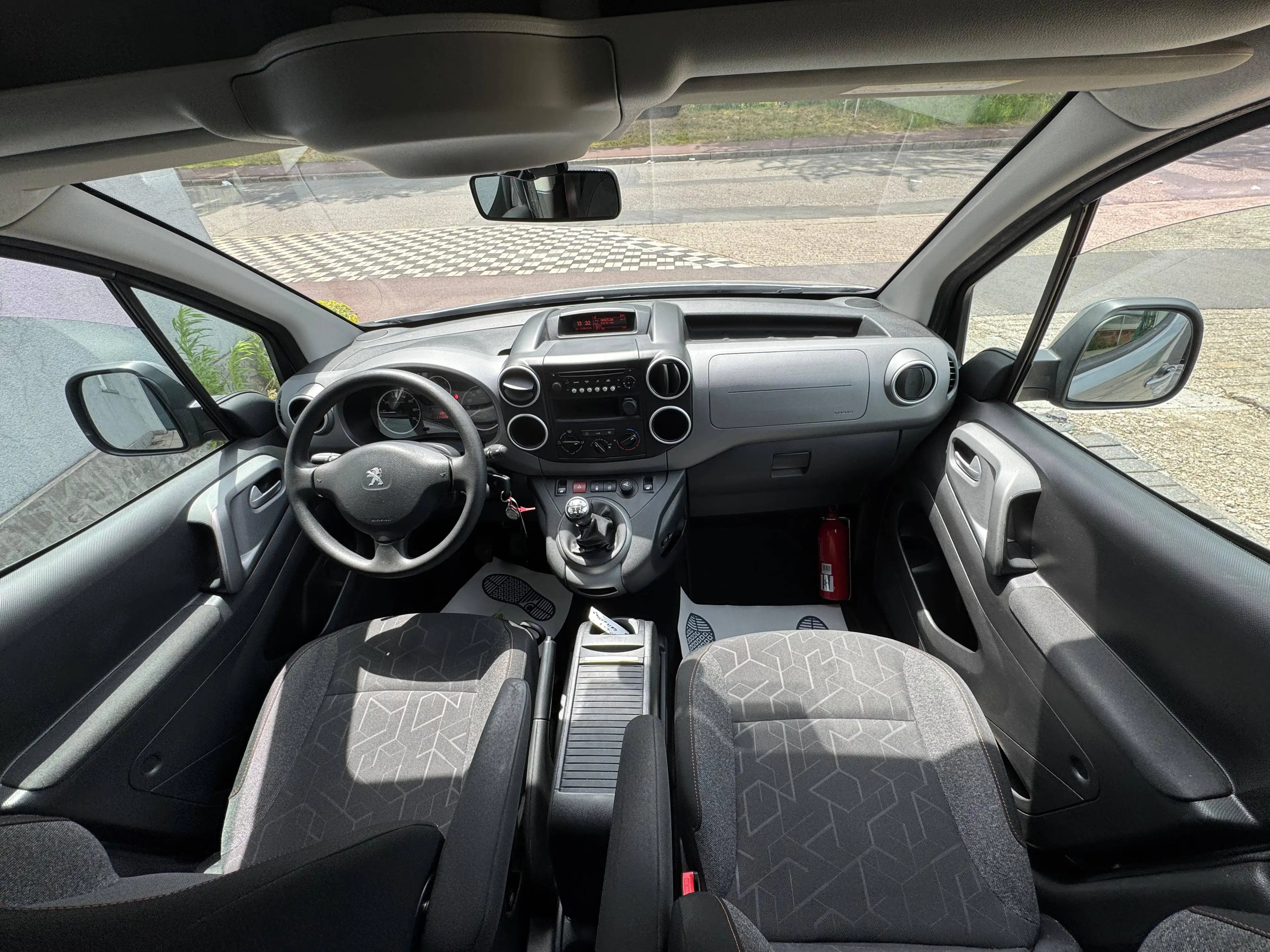 Peugeot Partner 1.2 PureTech Style S AIRCO 5 PLTS AIRCO — photo 15