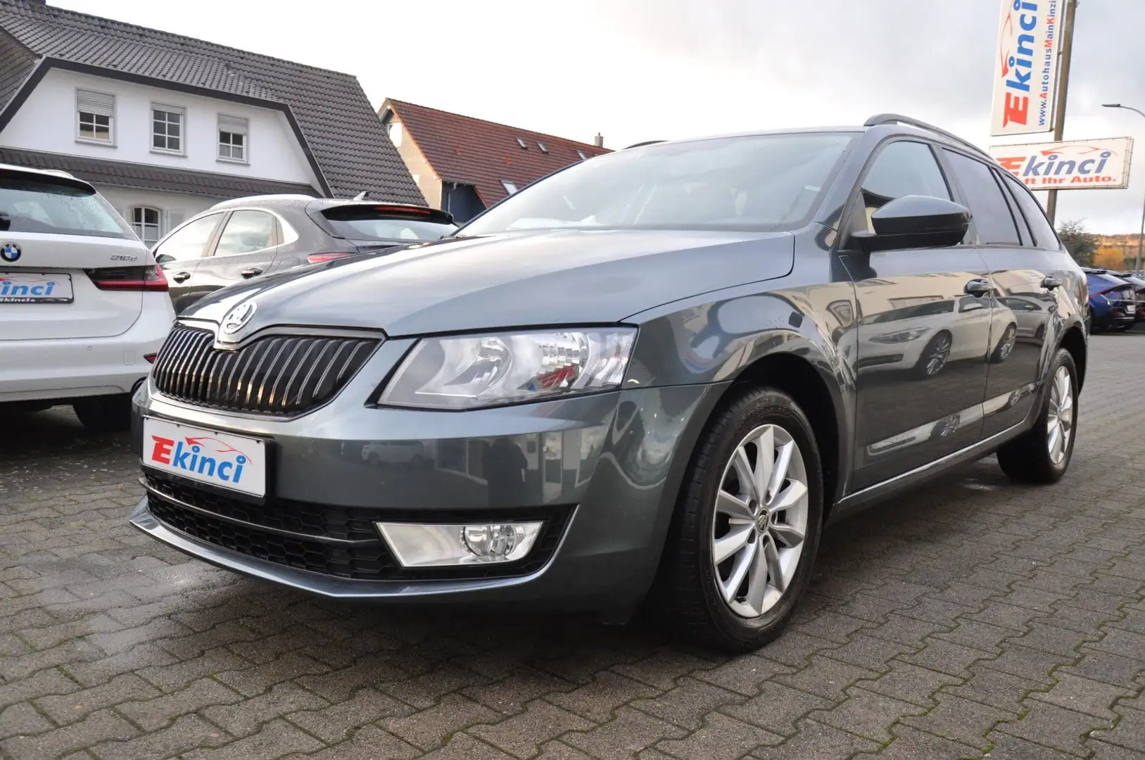 Skoda Octavia Combi Ambition Gris - 1