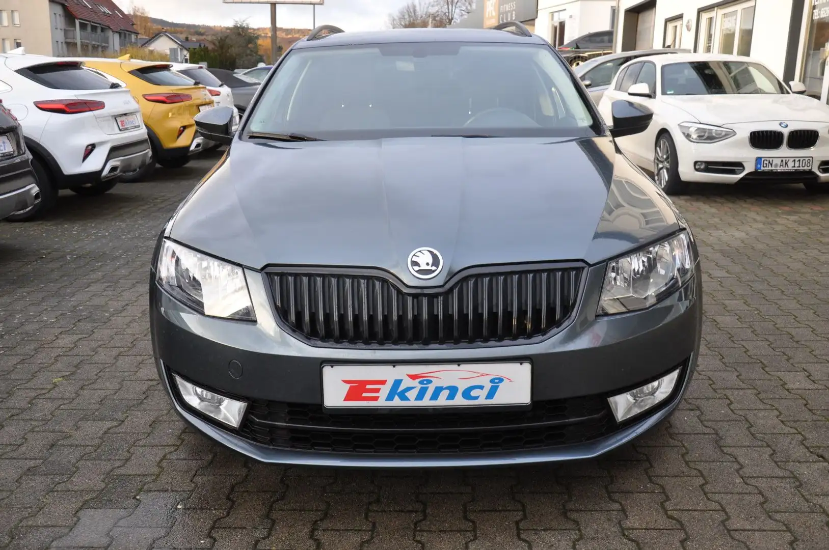 Skoda Octavia Combi Ambition Gris - 2