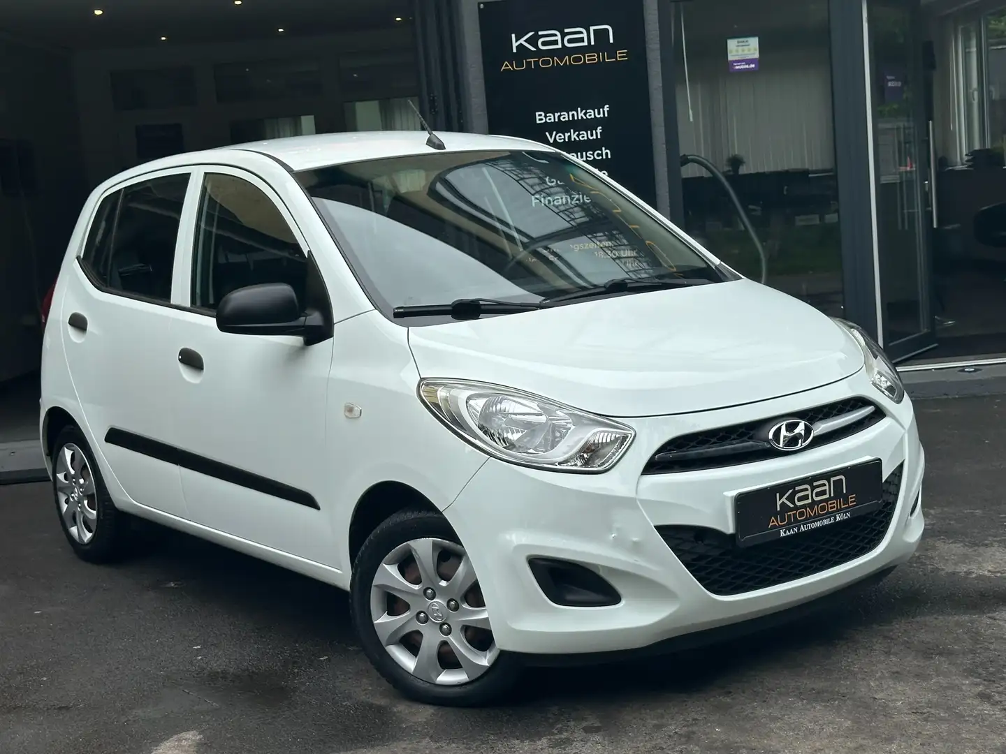Hyundai i10 1.1 Classic/ALLWETTER/SERV/CD/RADIO Weiß - 2