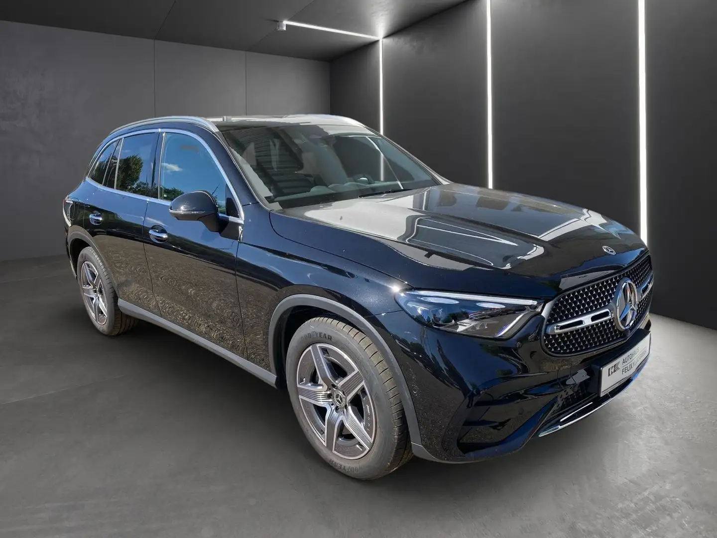 Mercedes-Benz GLC 300 d 4M AMG Prem*Technik*AHK*Pano*Distro* Zwart - 2