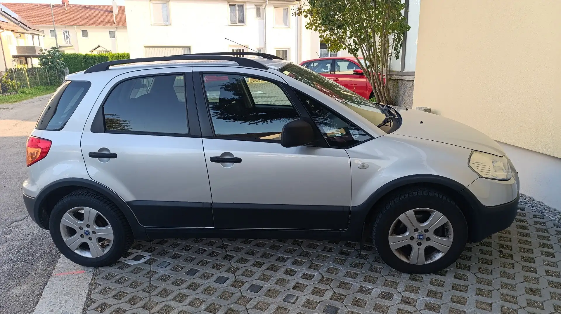 Fiat Sedici 1.9 Multijet DPF 4x4 Dynamic Silber - 1