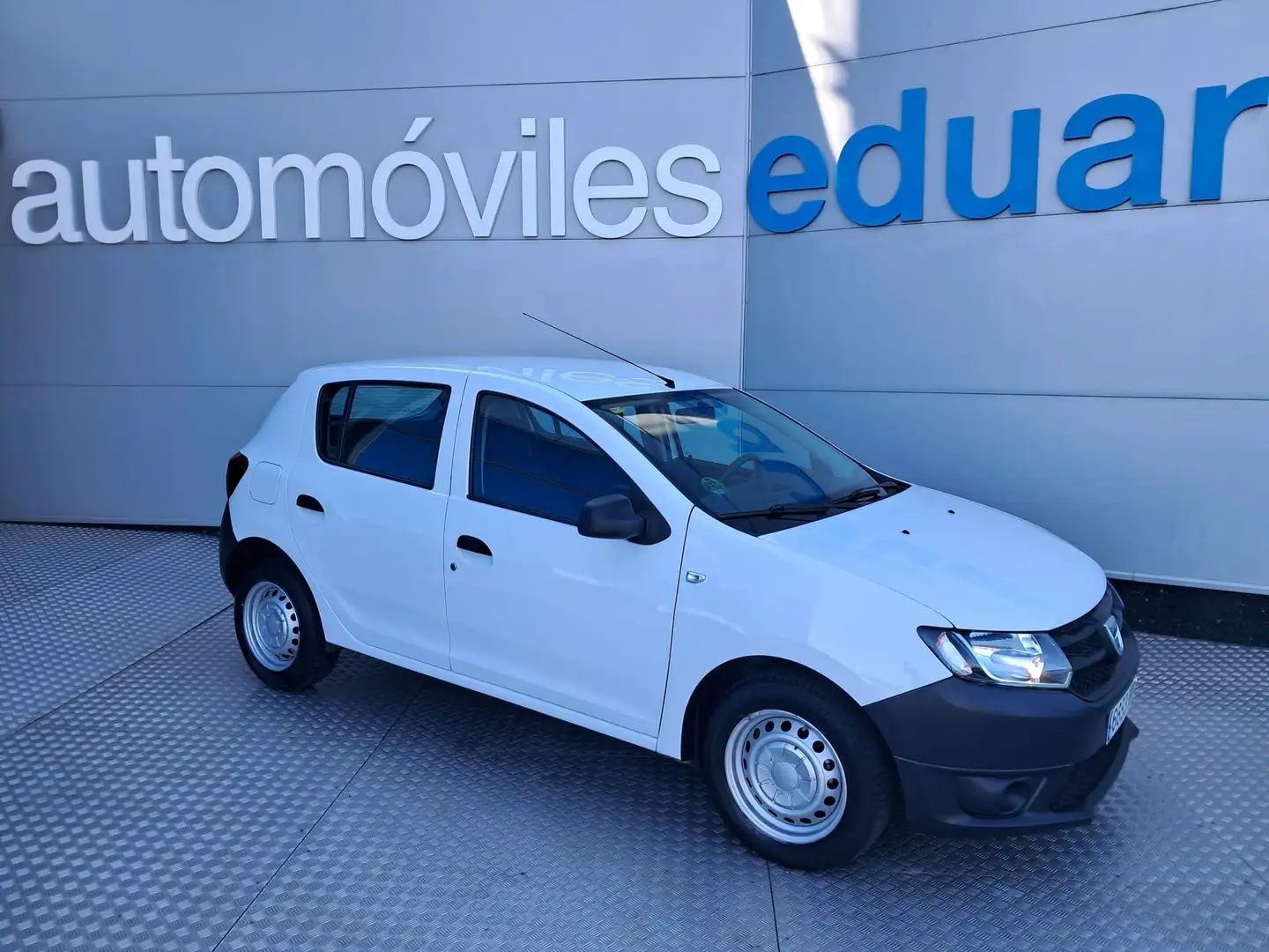 Dacia Sandero 1.0 Base 55kW Bianco - 1