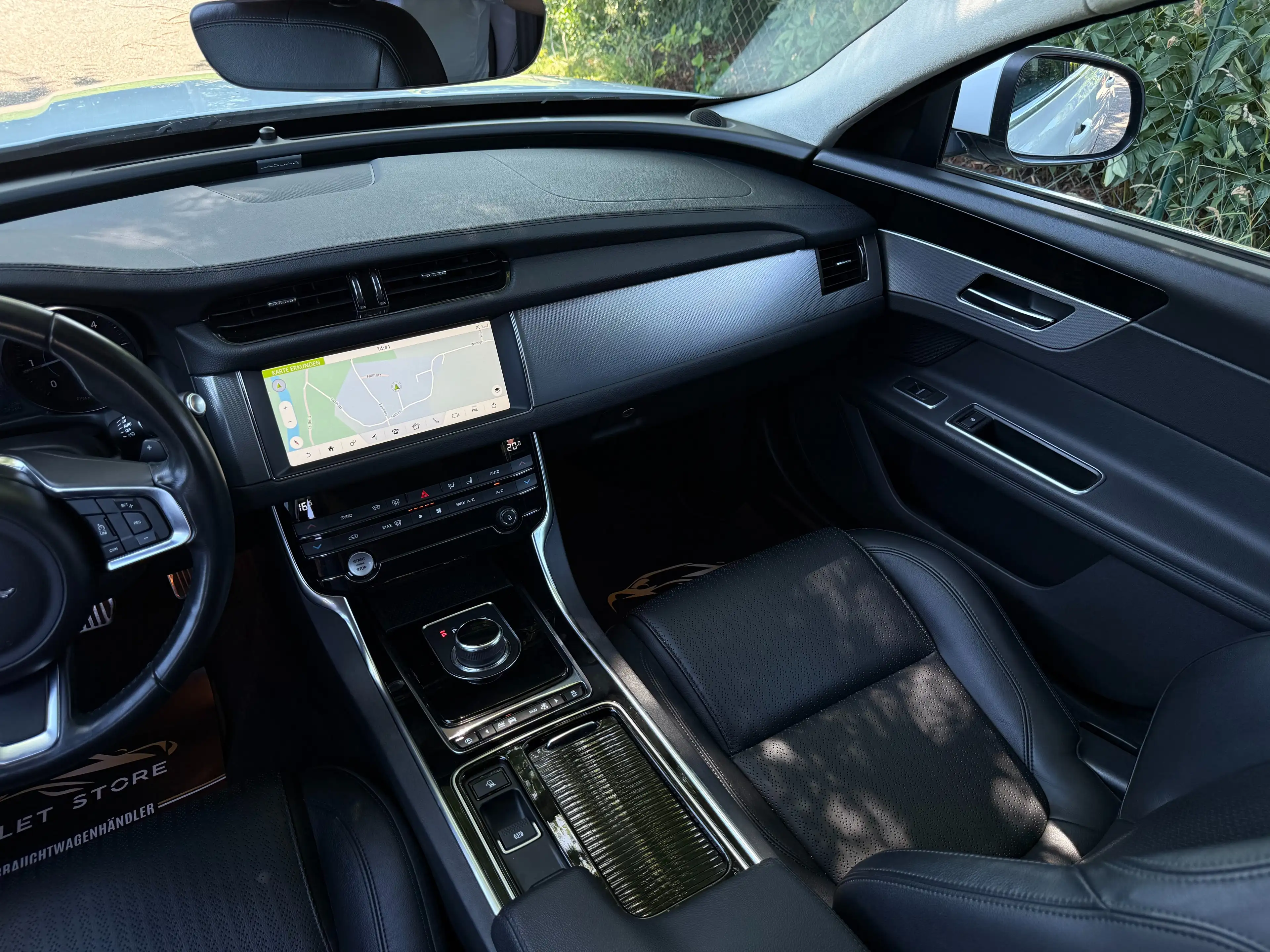 Jaguar XF Sportbrake 20d AWD Prestige Aut.*Mega-Ausstattung* — photo 14
