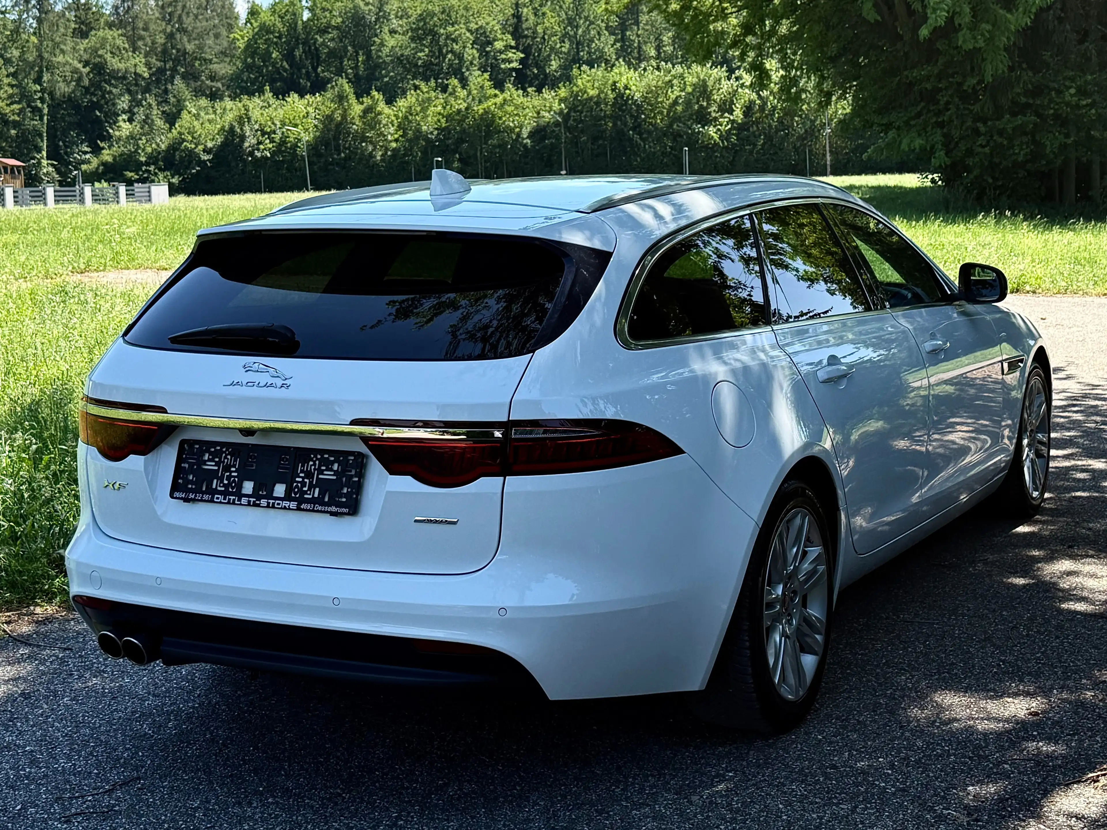 Jaguar XF Sportbrake 20d AWD Prestige Aut.*Mega-Ausstattung* — photo 4