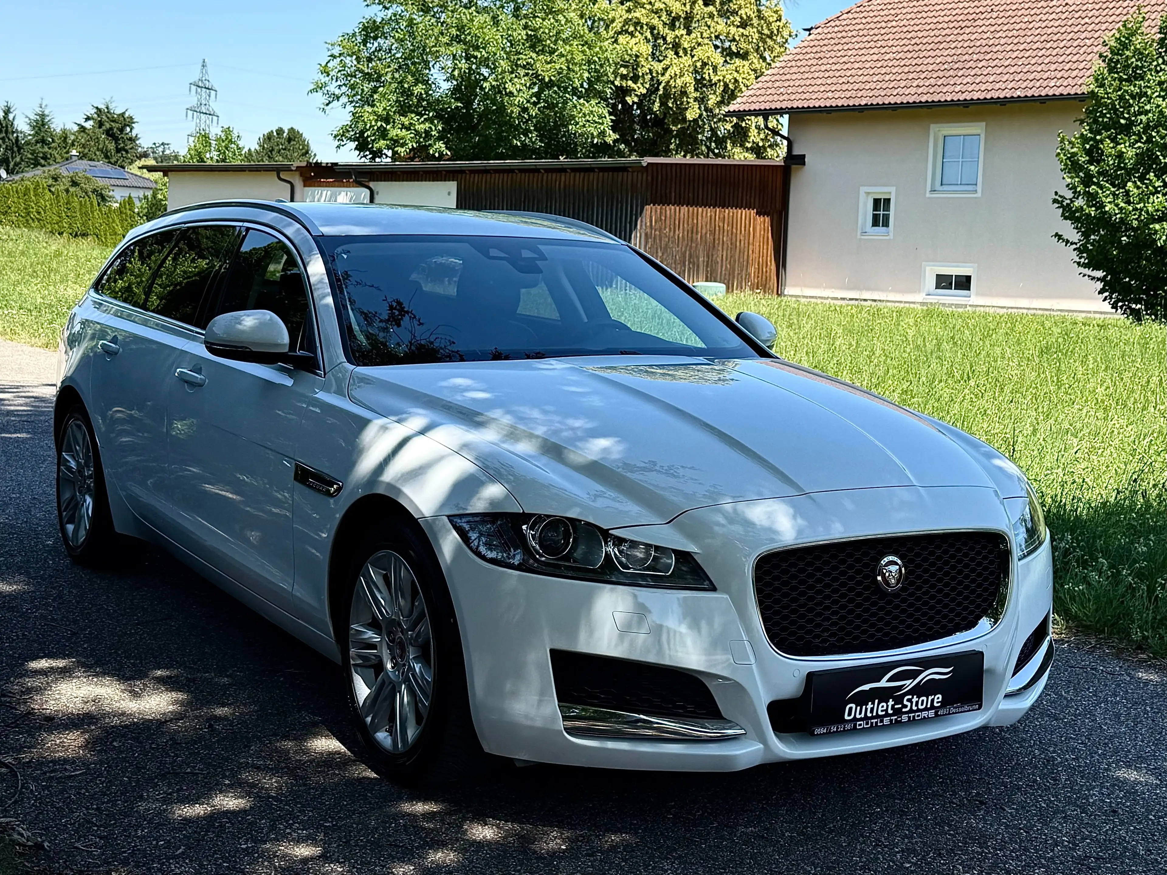Jaguar XF Sportbrake 20d AWD Prestige Aut.*Mega-Ausstattung* — photo 3