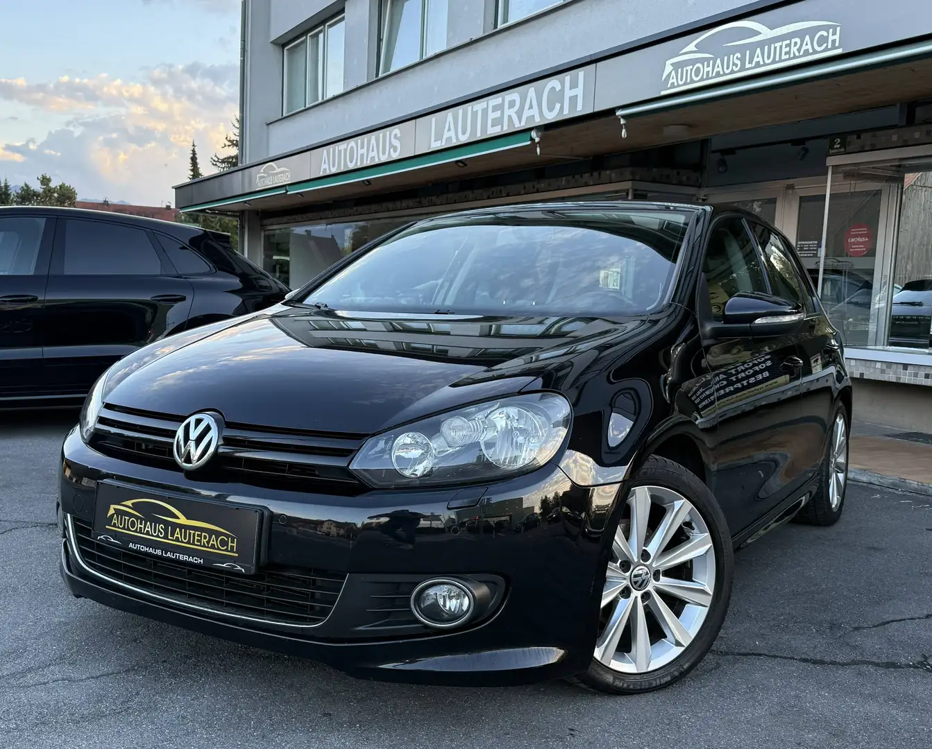 Volkswagen Golf 1,2 TSI Rabbit Jubiläum Edition *SHZ *PDC *17"LM Schwarz - 1