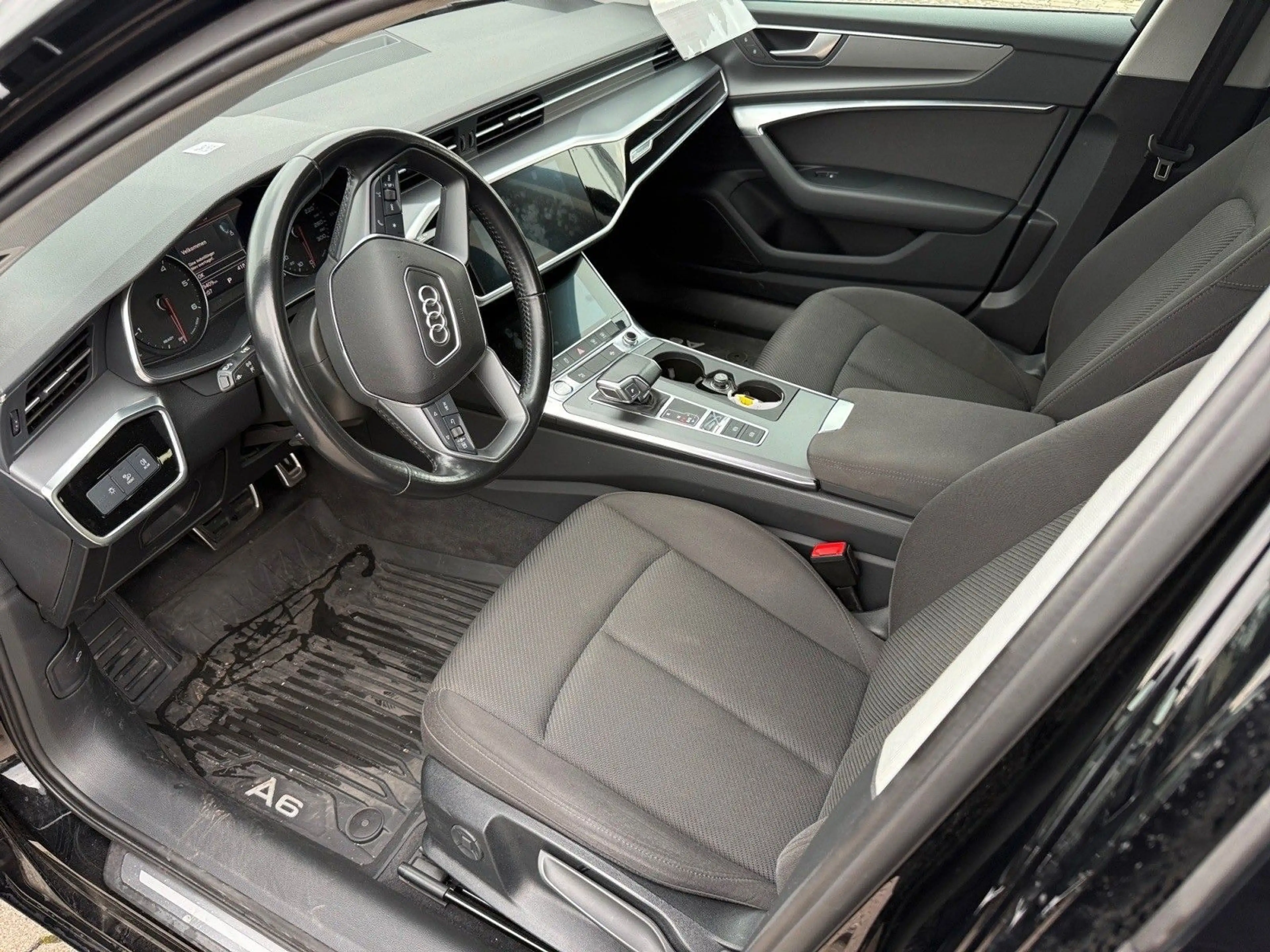 Audi A6 Avant 40 TDI — photo 9