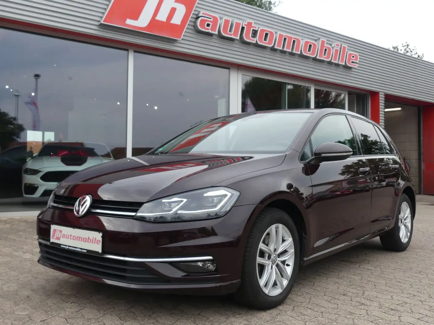Volkswagen Golf VII Lim. Highline DSG Velours*ACC*1.Hand Mauve - 1