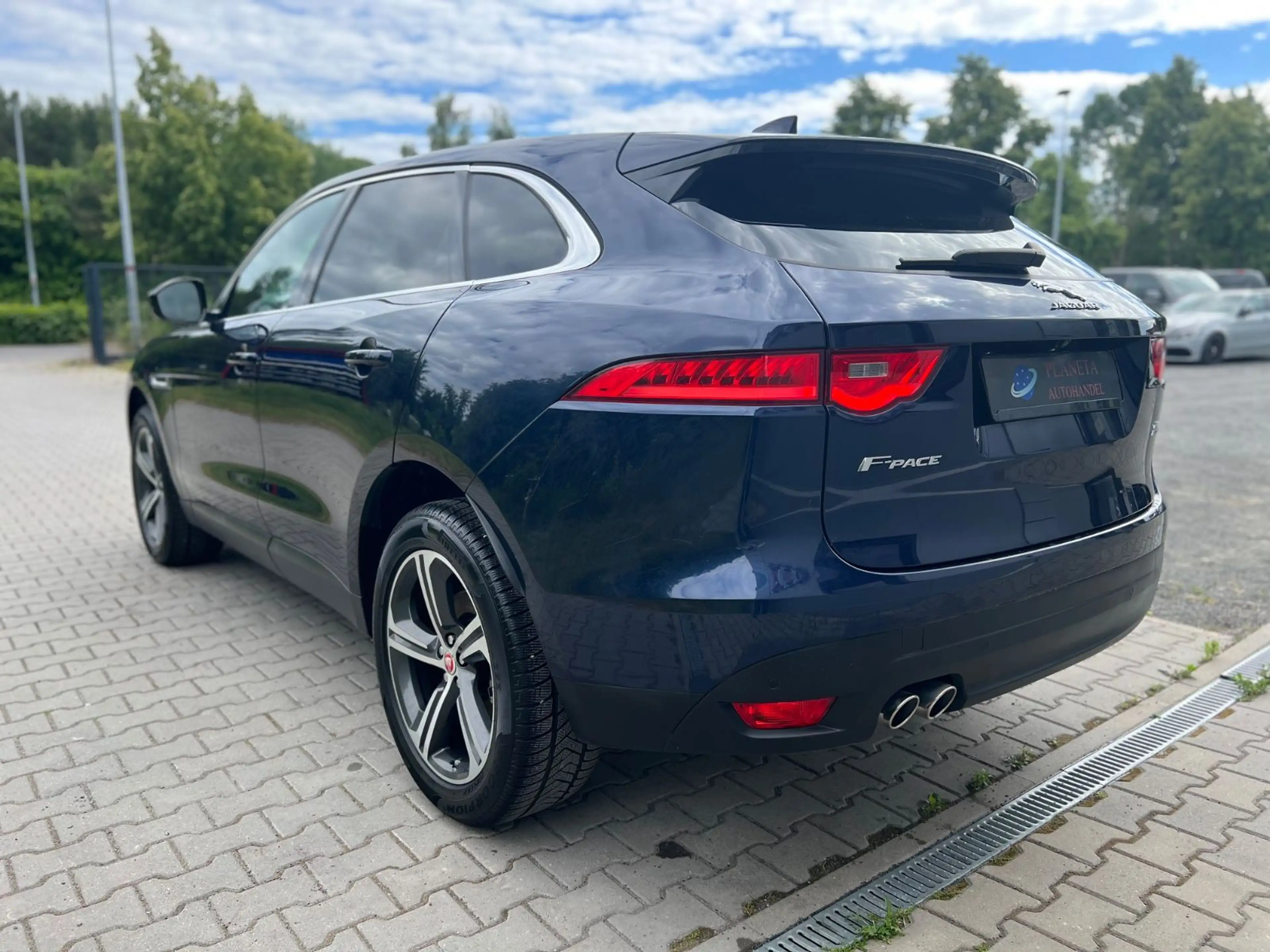 Jaguar F-Pace F-PACE AWD*BI-XENON*APPLE CAR/PLAY*CAM* — photo 8