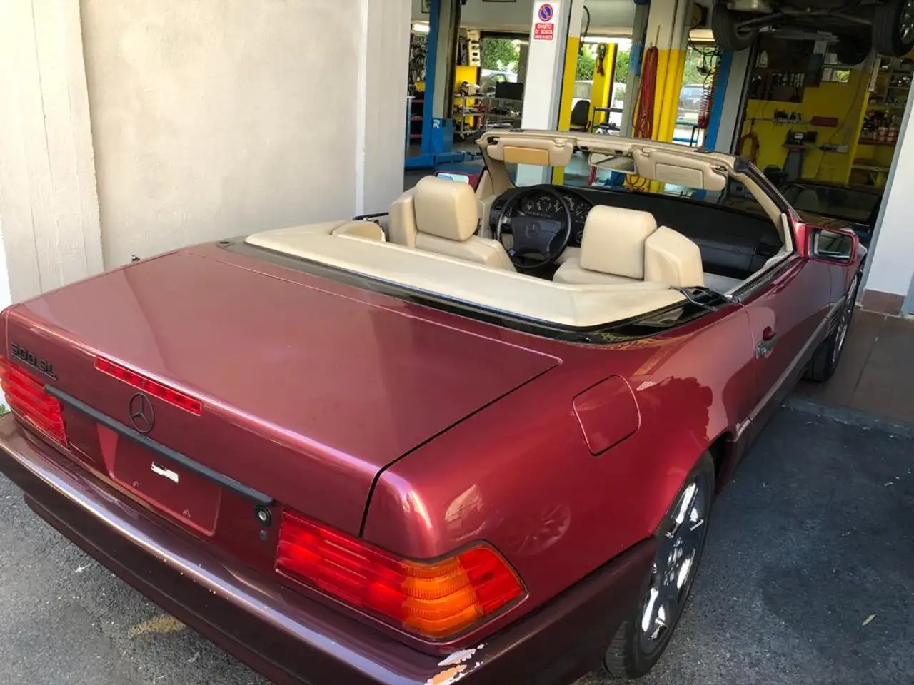 Mercedes-Benz SL-Class SL 500 1991
