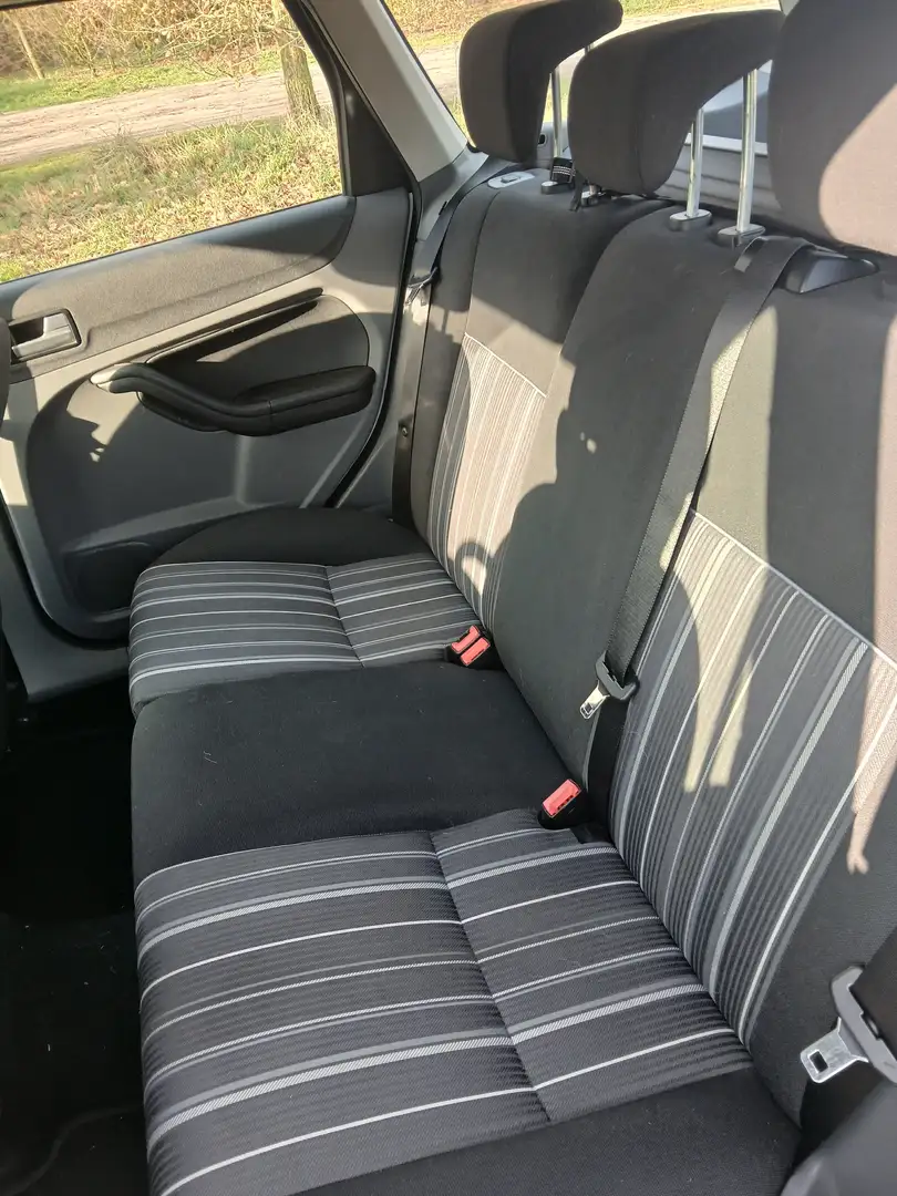 Ford Focus Focus 1.6 Trend Wit - 2