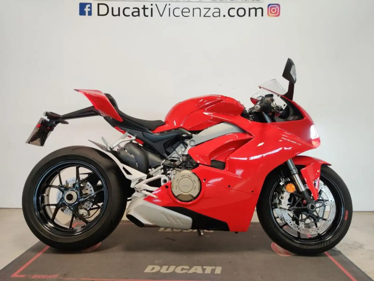 Ducati Panigale V4 RED Rojo - 1