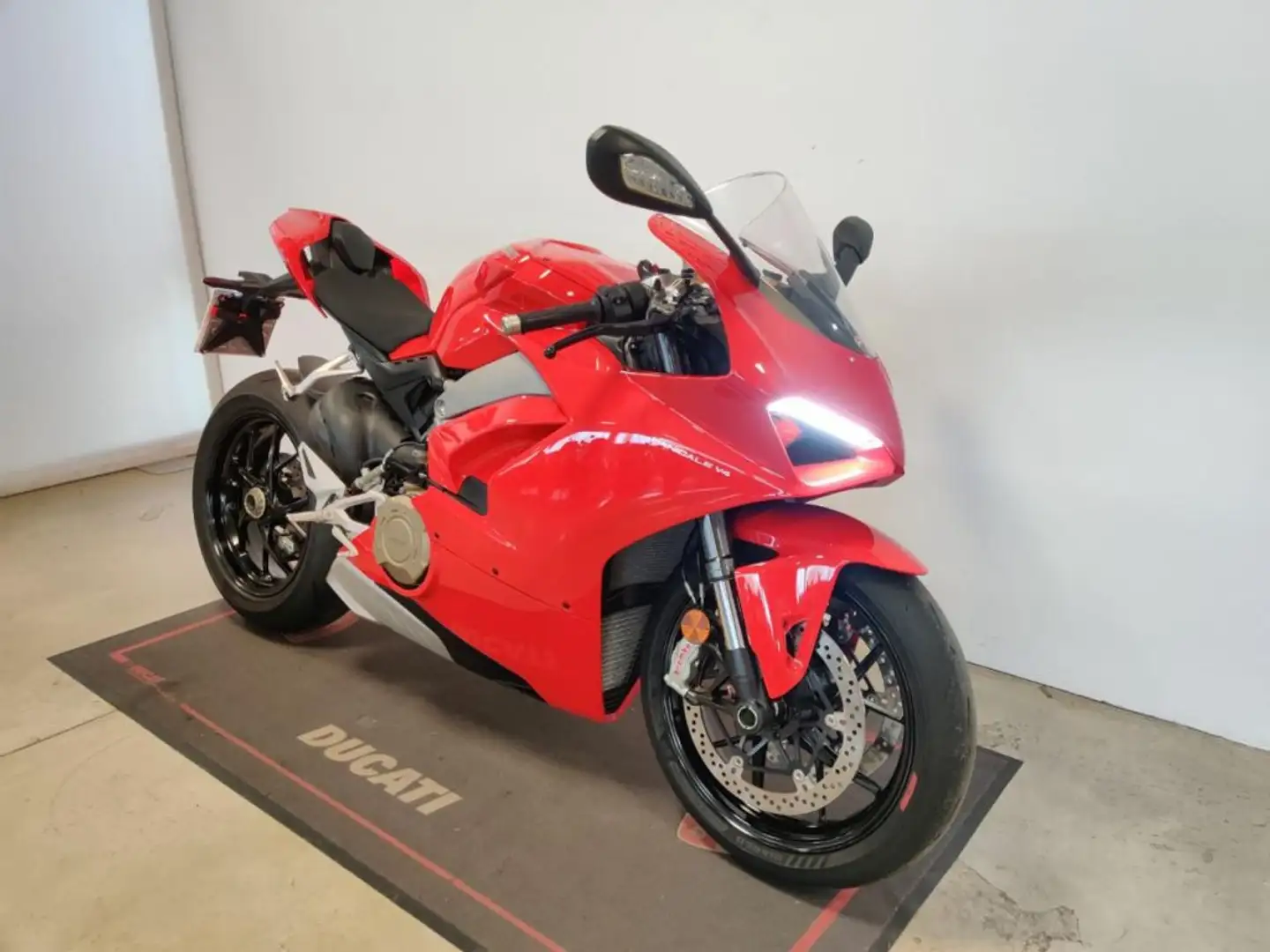 Ducati Panigale V4 RED Rojo - 2