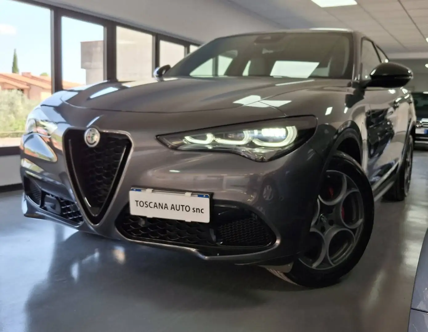 Alfa Romeo Stelvio Stelvio 2023 2.2 t Veloce rwd 160cv auto Grigio - 1