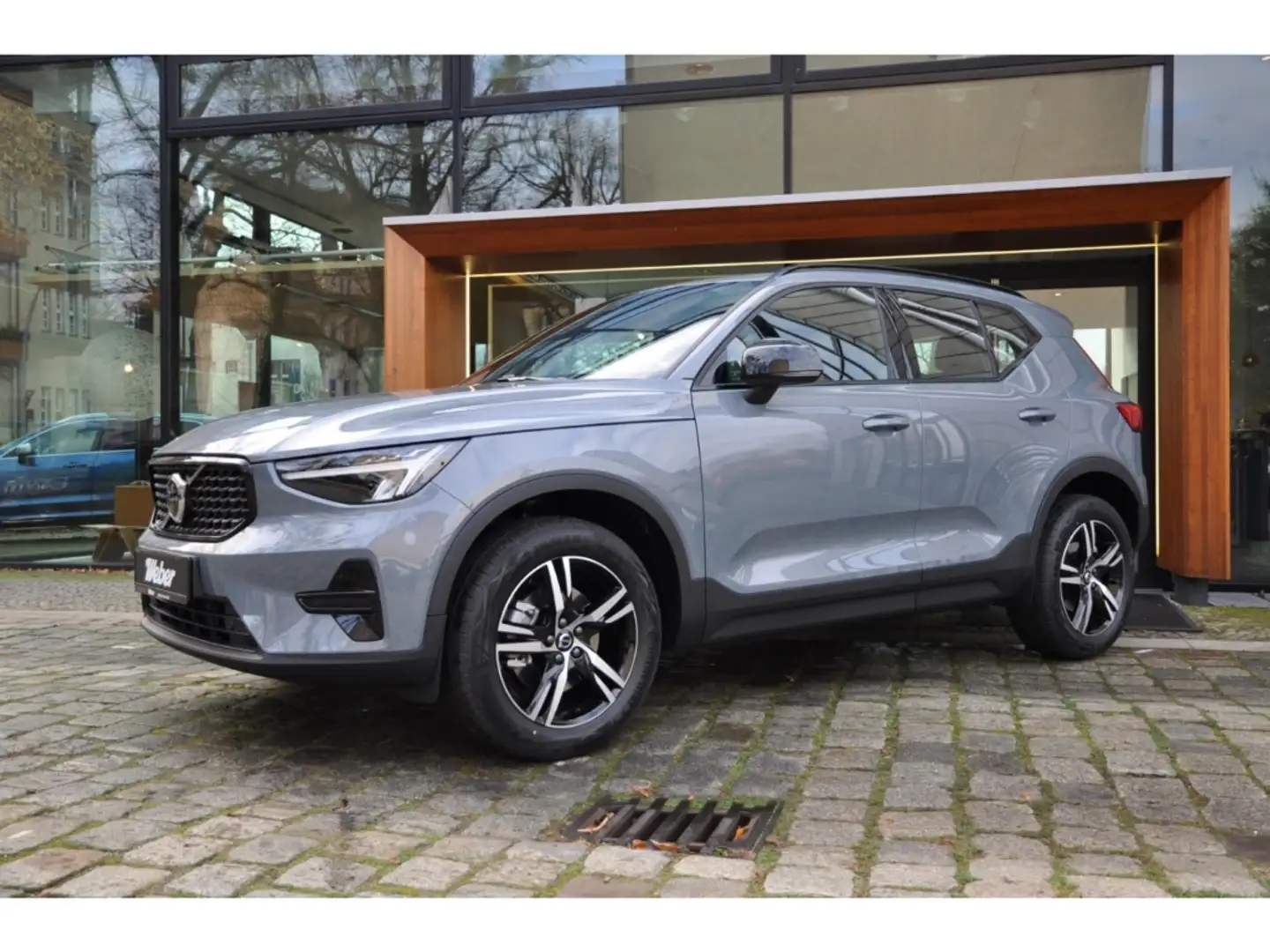 Volvo XC40 B3 Plus Dark *BLIS*ACC*e-Sitze*Harman*Kam* Grau - 2