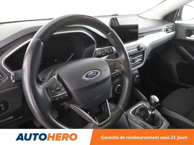 Ford Focus view 11