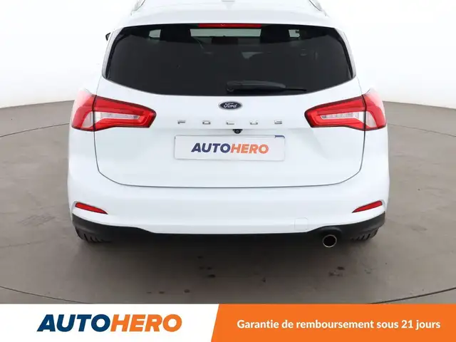 Ford Focus view 5