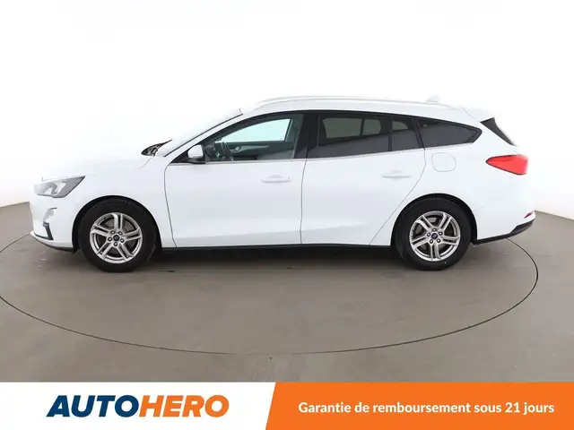 Ford Focus view 3