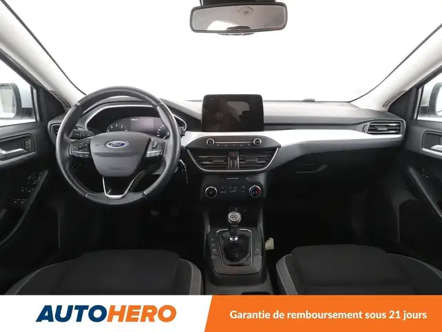 Ford Focus view 12