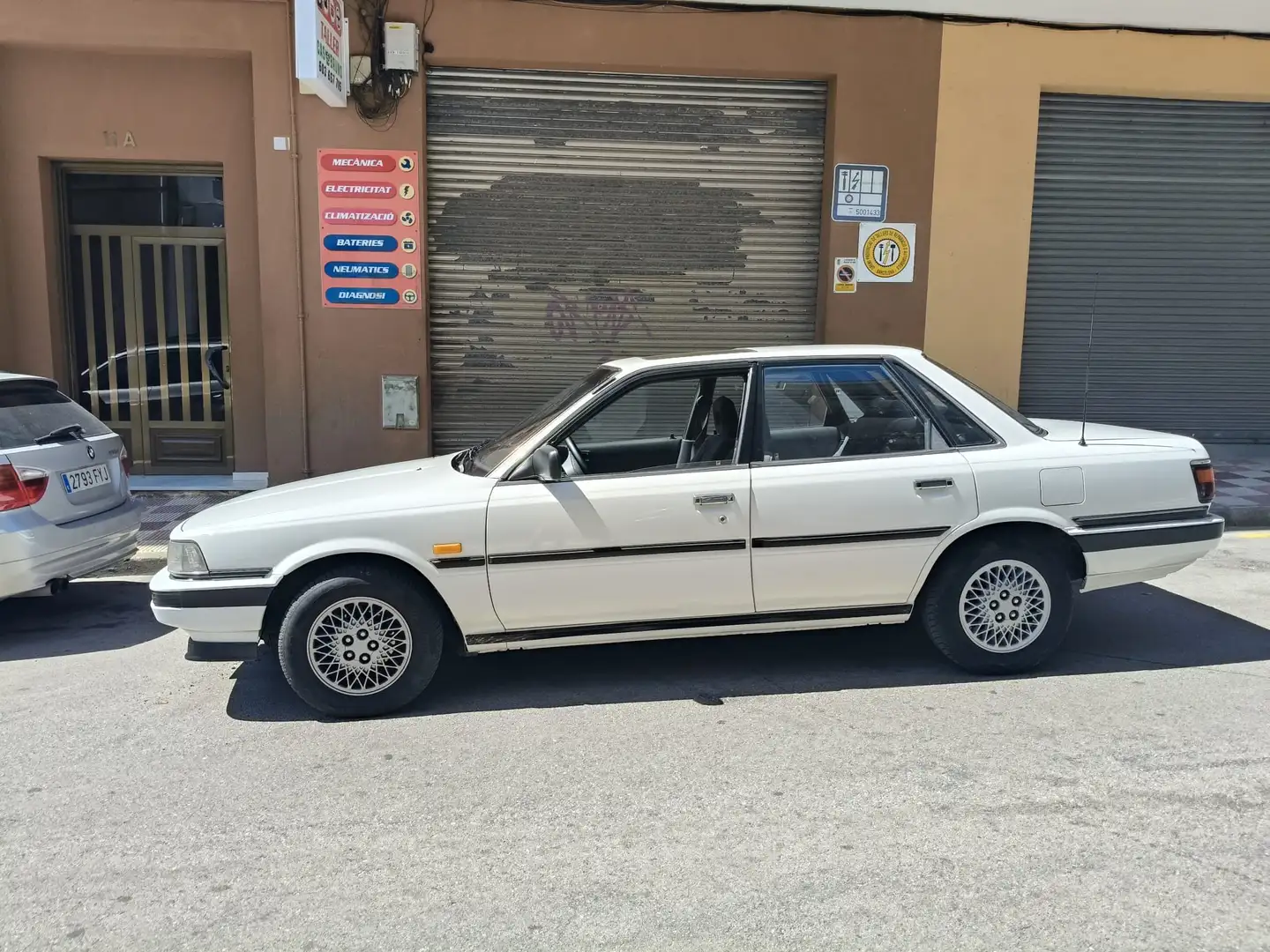 Toyota Camry 2.0 IE - 1