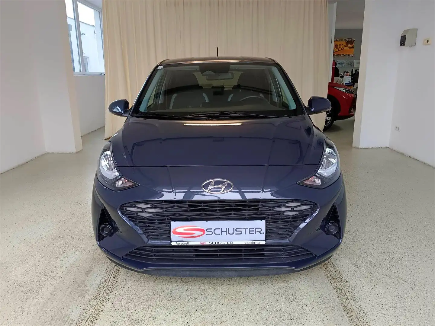 Hyundai i10 i Line Plus 1,0 MT a3bp0 Grau - 2