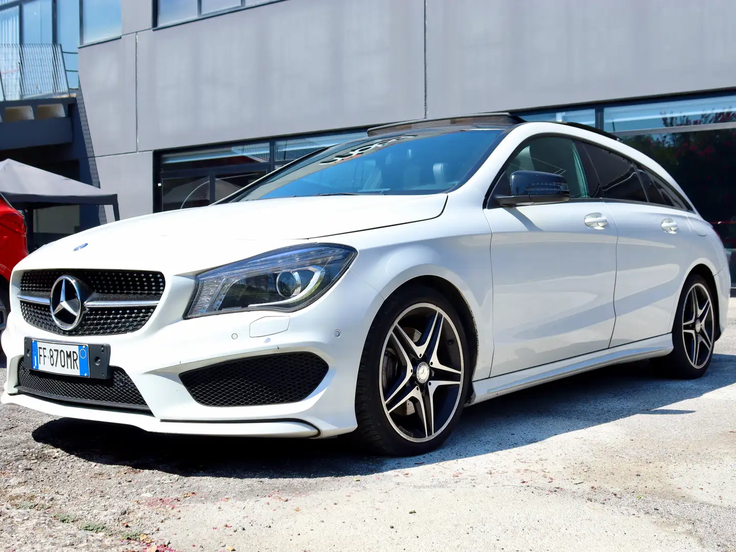 Mercedes-Benz CLA 220 CLA Shooting Brake -X117 d Premium Dark Night auto Blanc - 1