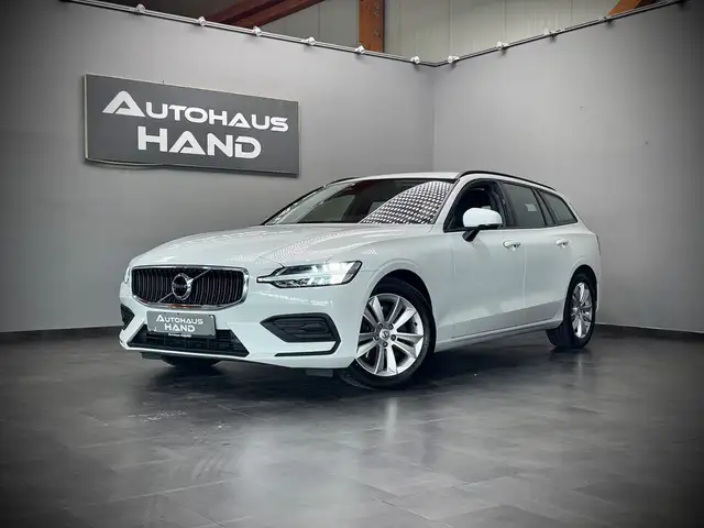 Volvo V60 B3*MOMENTUM CORE*PDC h.*WLAN*NAVI*1.Hd