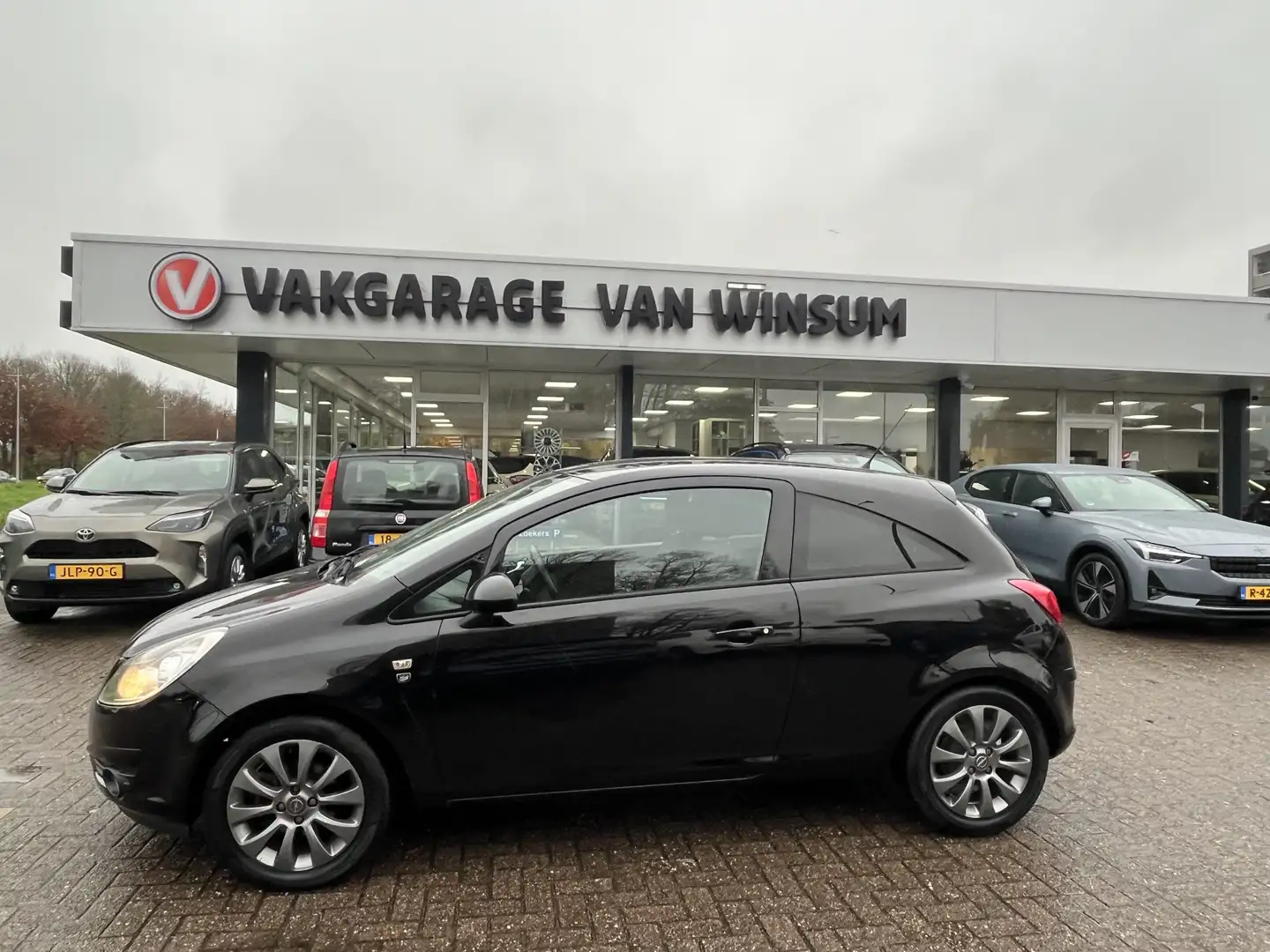 Opel Corsa 1.2-16V '111' Edition Airco Lmv Cruise Nap Negro - 2