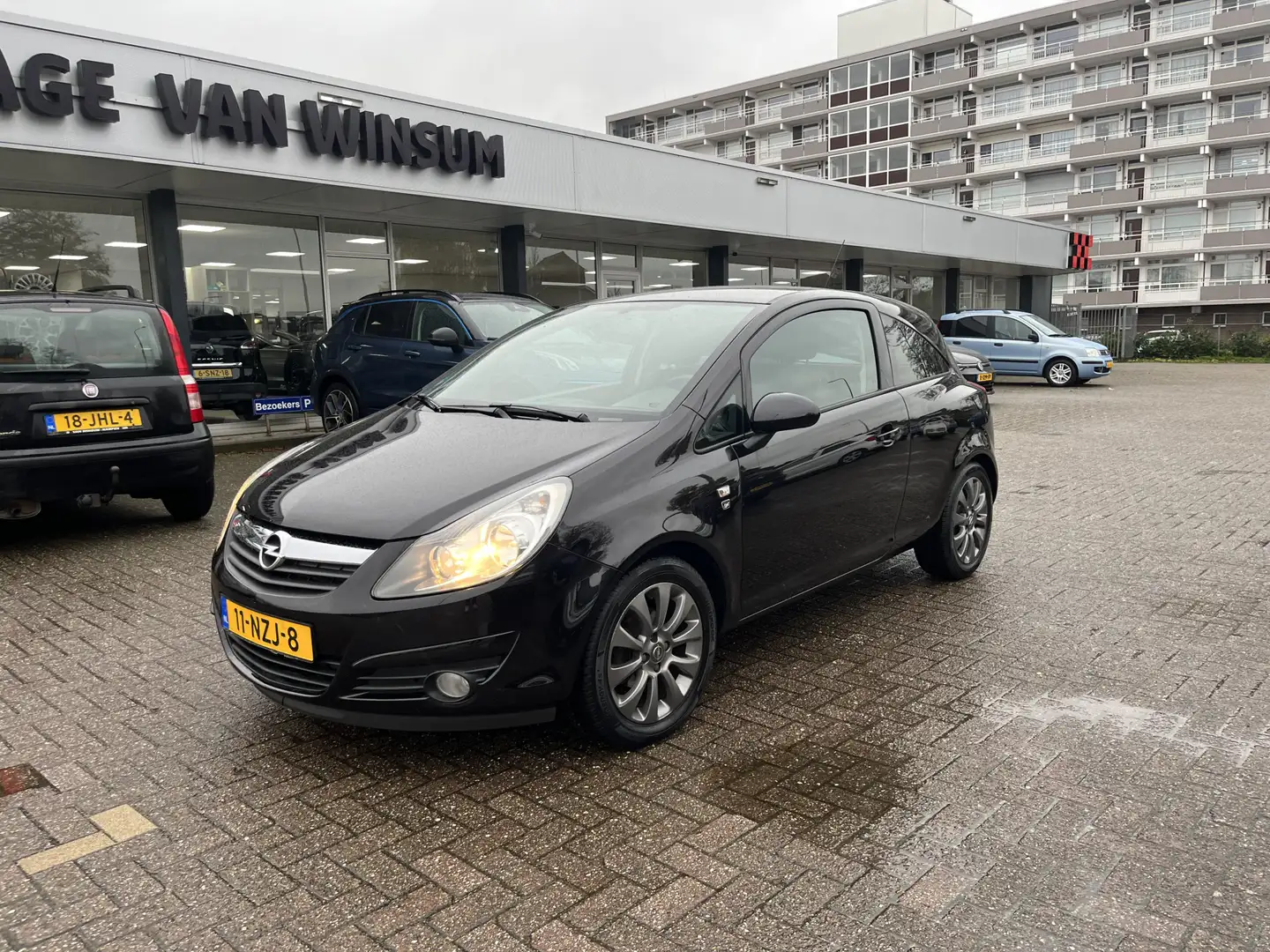 Opel Corsa 1.2-16V '111' Edition Airco Lmv Cruise Nap Negro - 1