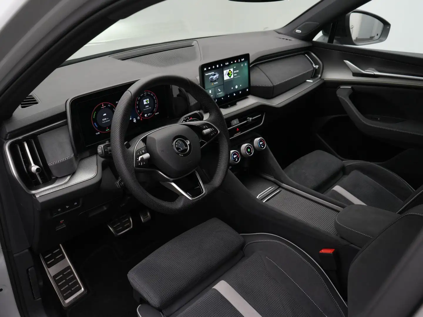 Skoda Kodiaq 1.5 TSI 204 pk DSG PHEV Sportline Business | Geheu Grijs - 2