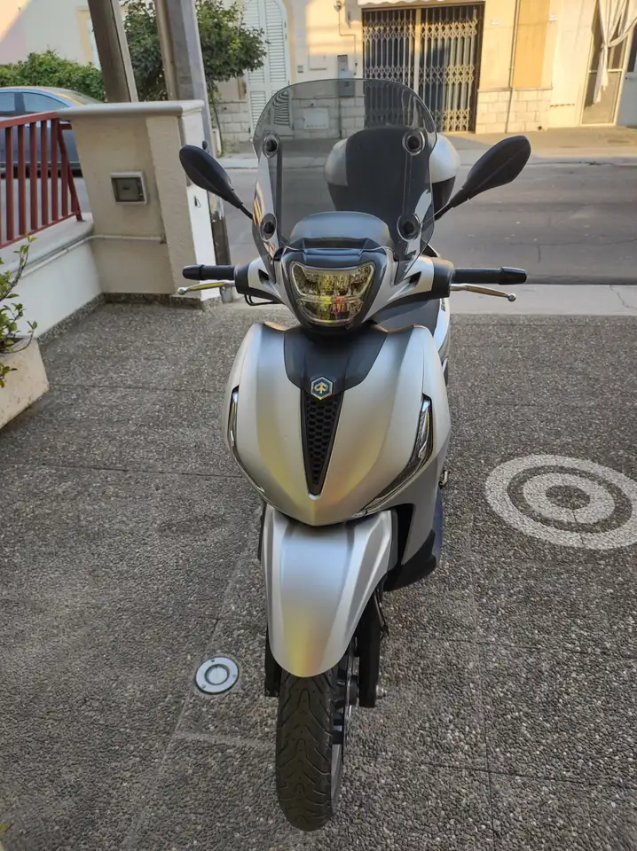 Piaggio Beverly 310