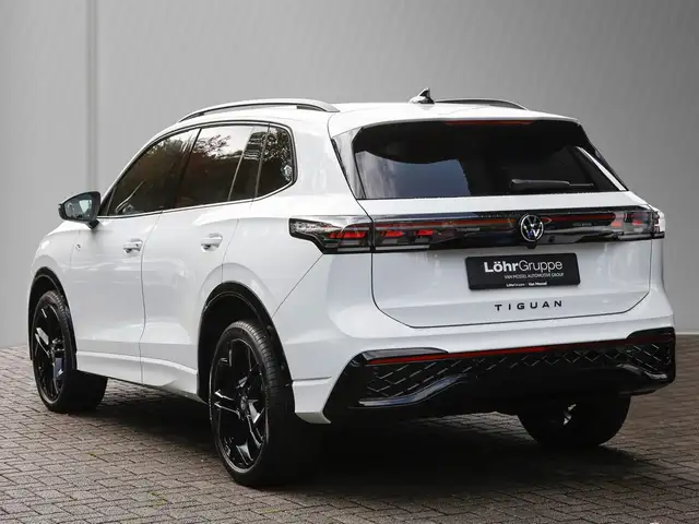 Volkswagen Tiguan view 6