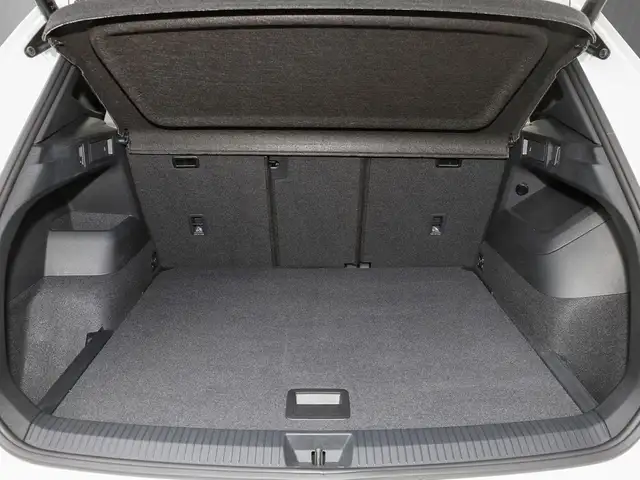 Volkswagen Tiguan view 8