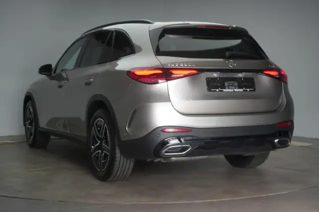 Mercedes-Benz GLC view 5