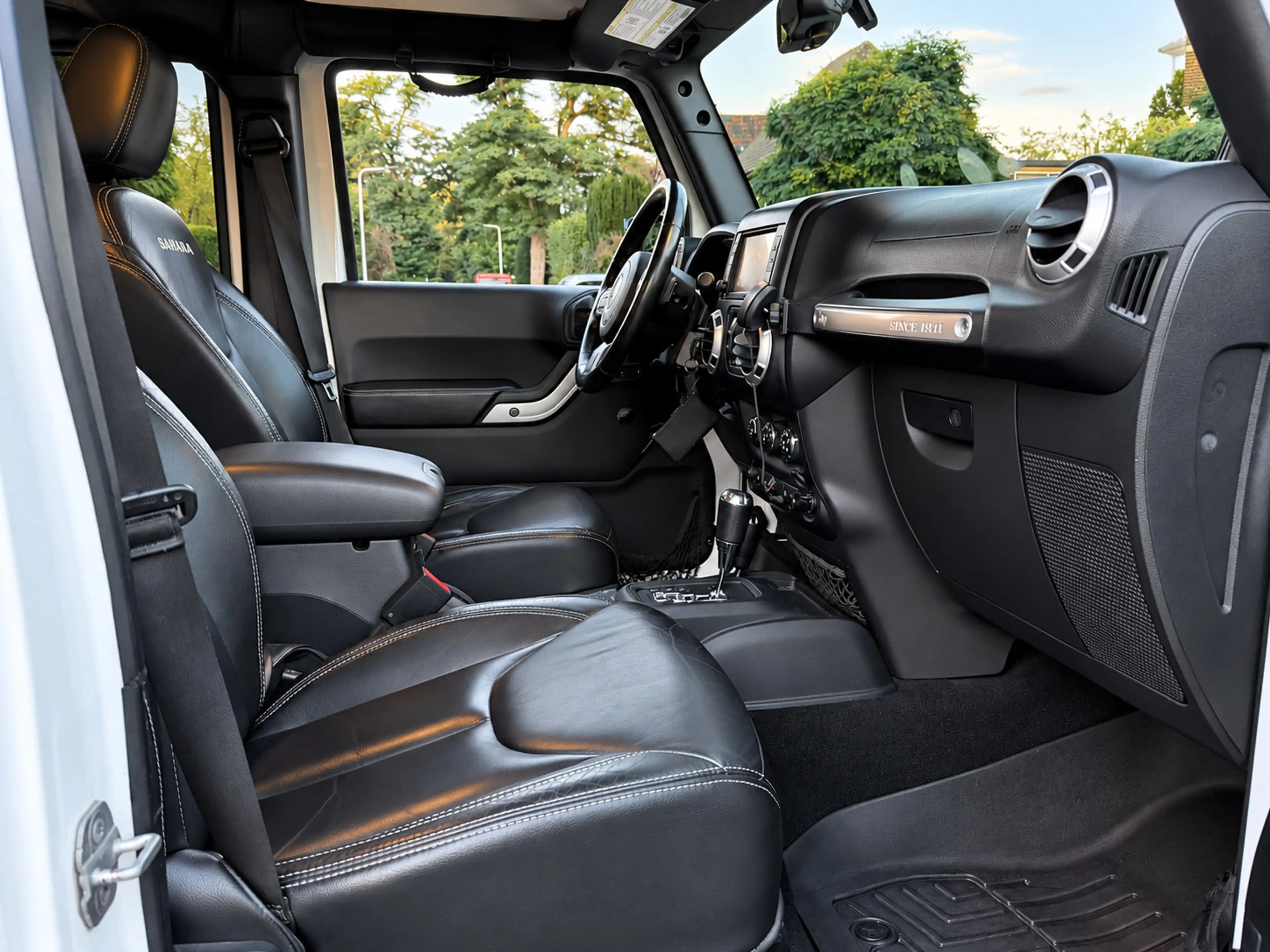 Jeep Wrangler Unlimited 3.6 Sahara|AUT|LEDER|TREKHAAK|HARDTOP|ST — photo 15