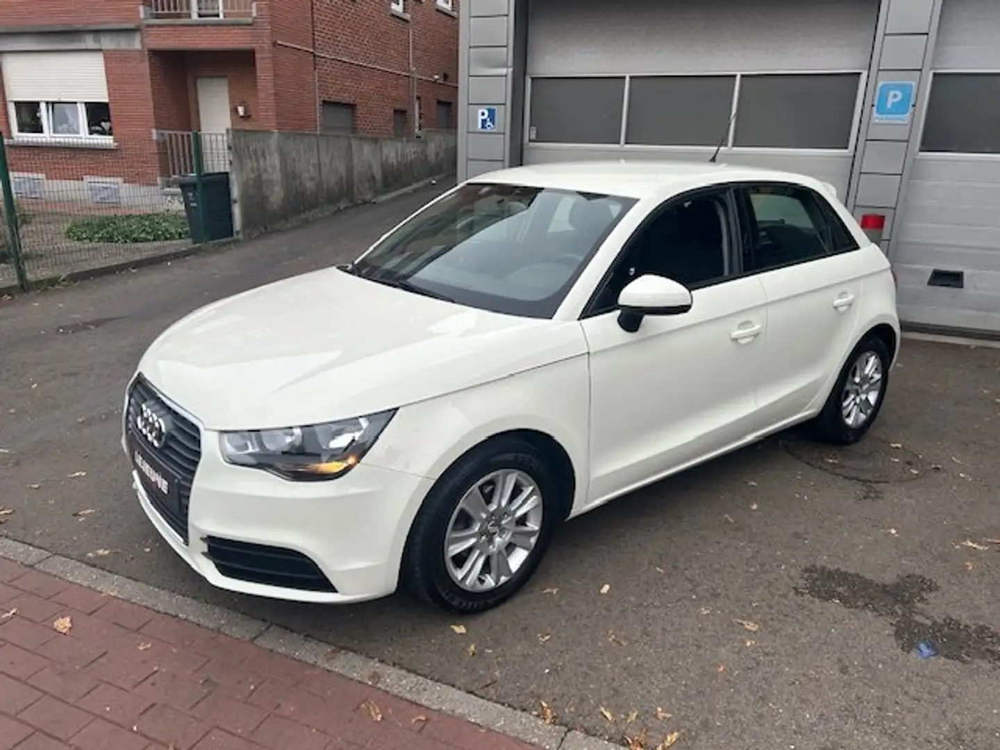Audi A1 A1 Sportback 1.2 TFSI Ambition Blanc - 1