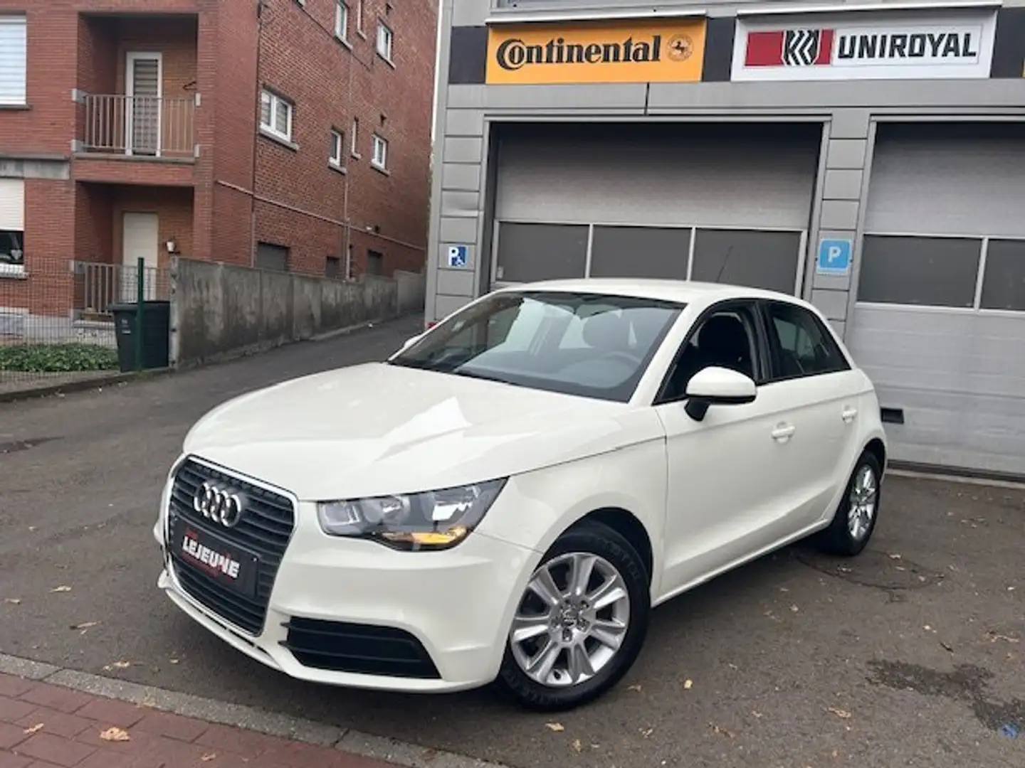 Audi A1 A1 Sportback 1.2 TFSI Ambition Blanc - 2