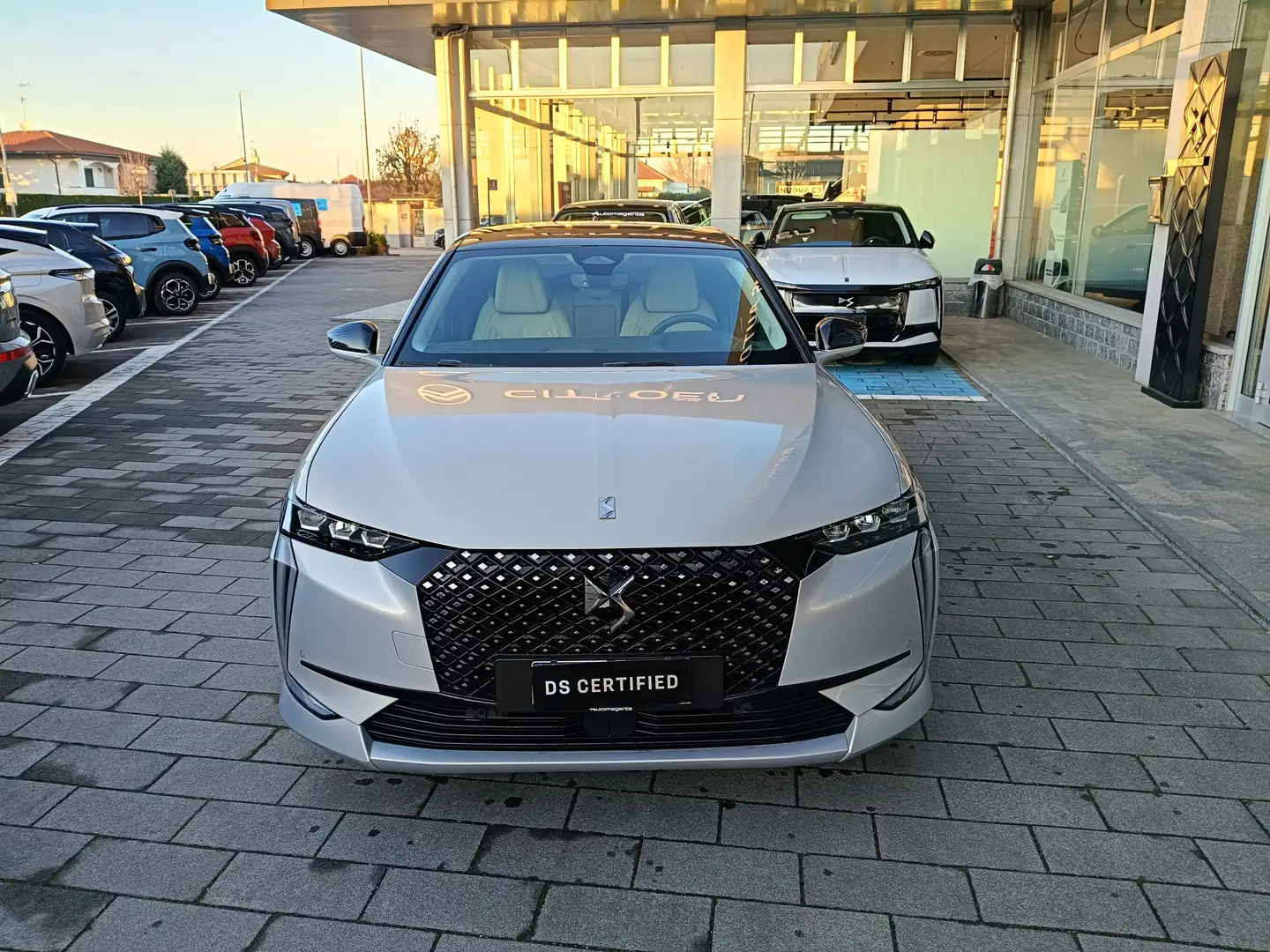 DS Automobiles DS 4 1.5 Diesel 130cv EAT8 ESPIRT DE VOYAGE DEMO Beige - 2