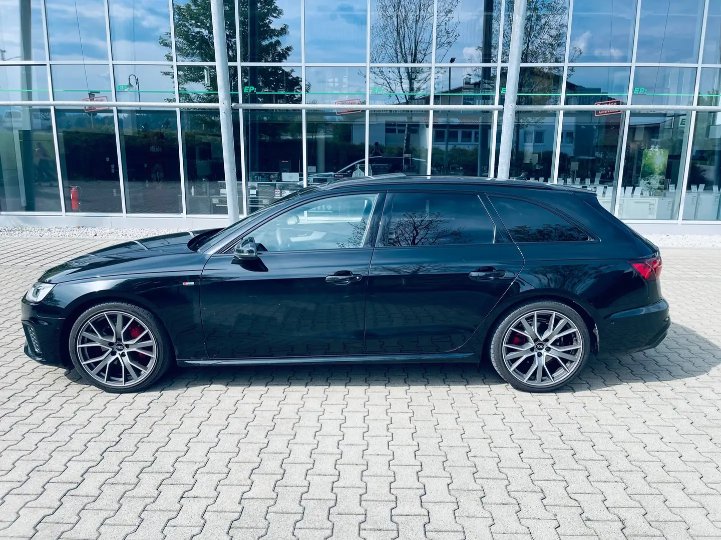 Audi A4 A4 Avant 40 TFSI quattro S-line S-tronic S-line Schwarz - 2