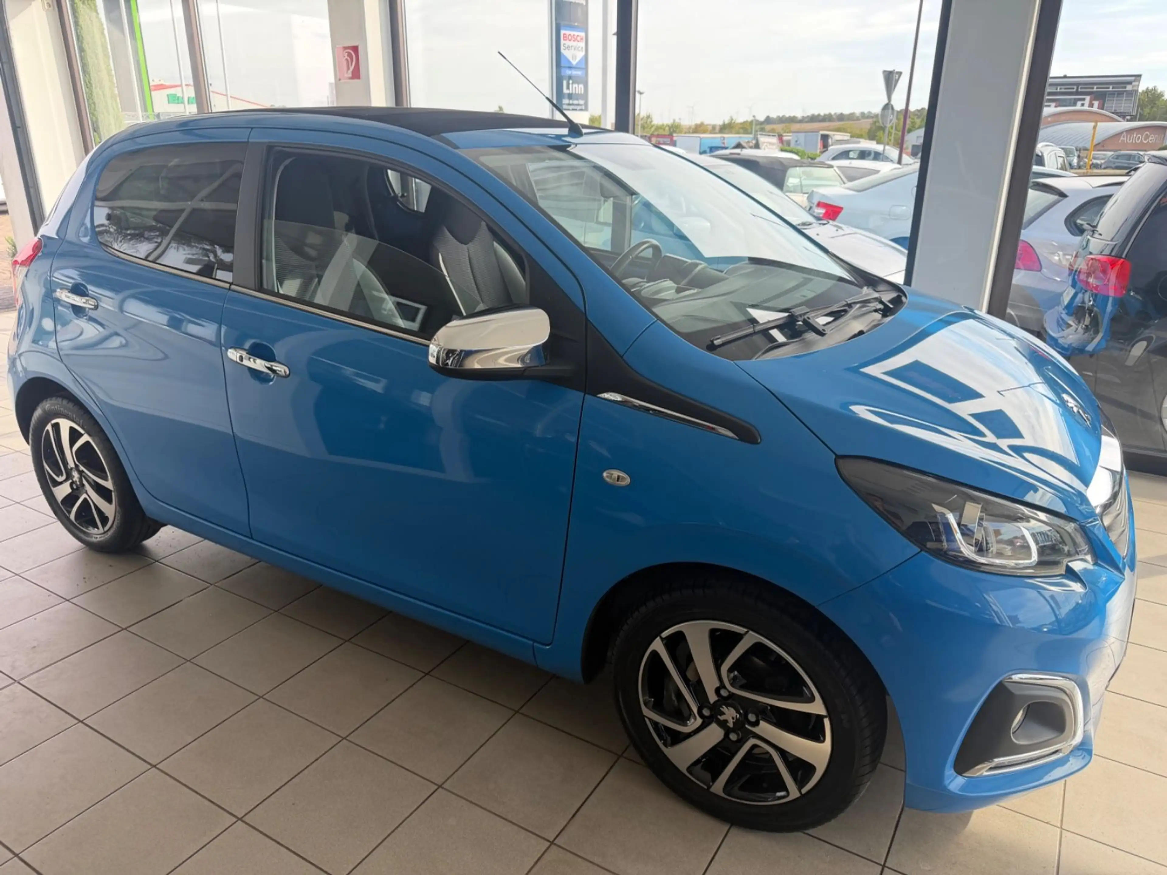 Peugeot 108 TOP Allure Scheckheft/Faltdach/ZR.Neu/Kamera — photo 8