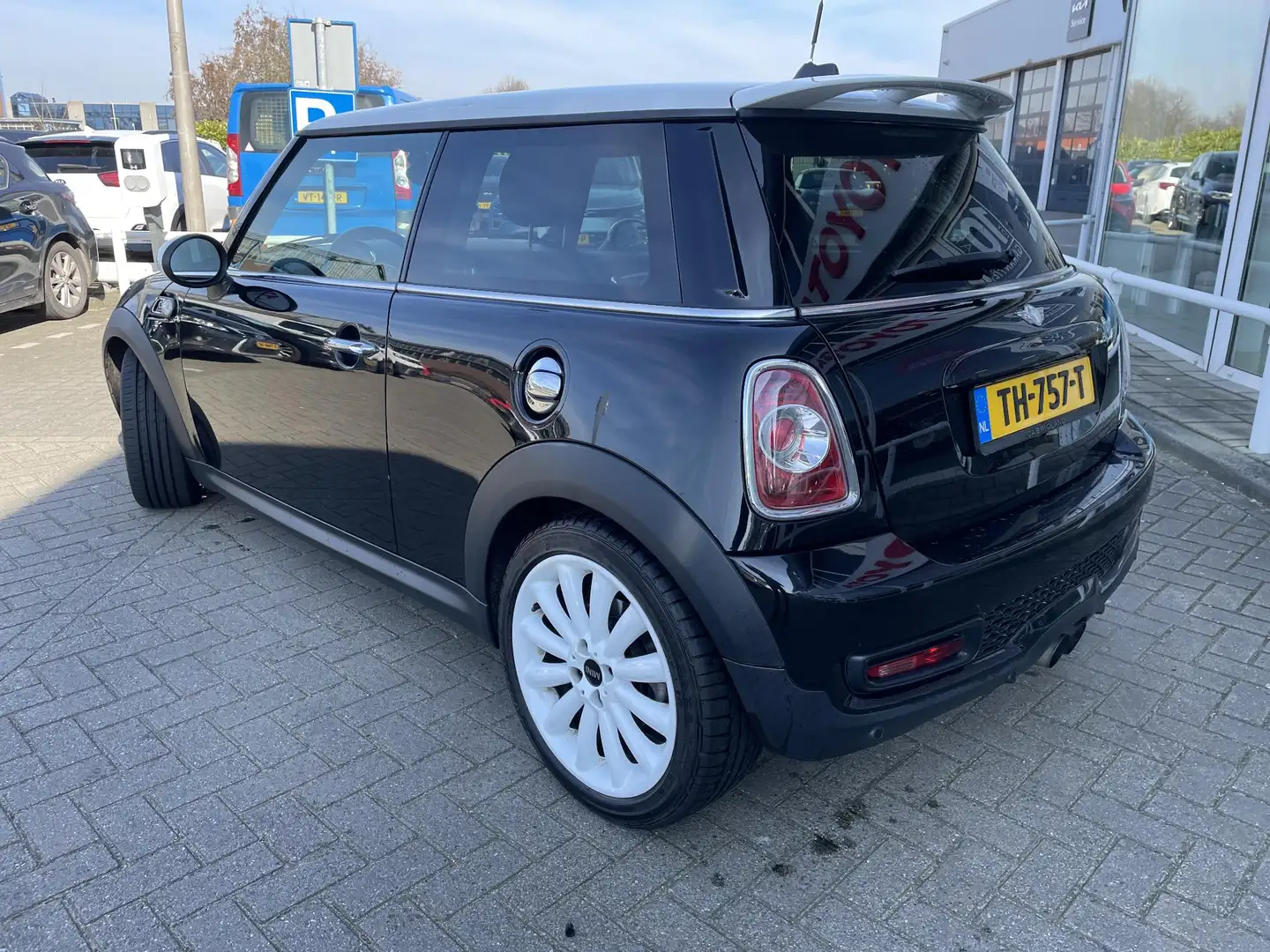 MINI Cooper S Mini 1.6 Westminster Harman Kardon, Leder, Boekjes Zwart - 2