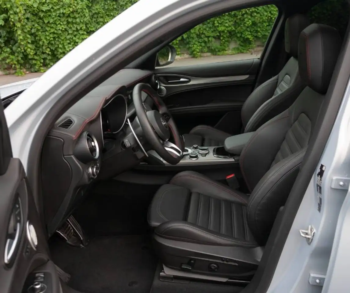Alfa Romeo Stelvio 2023