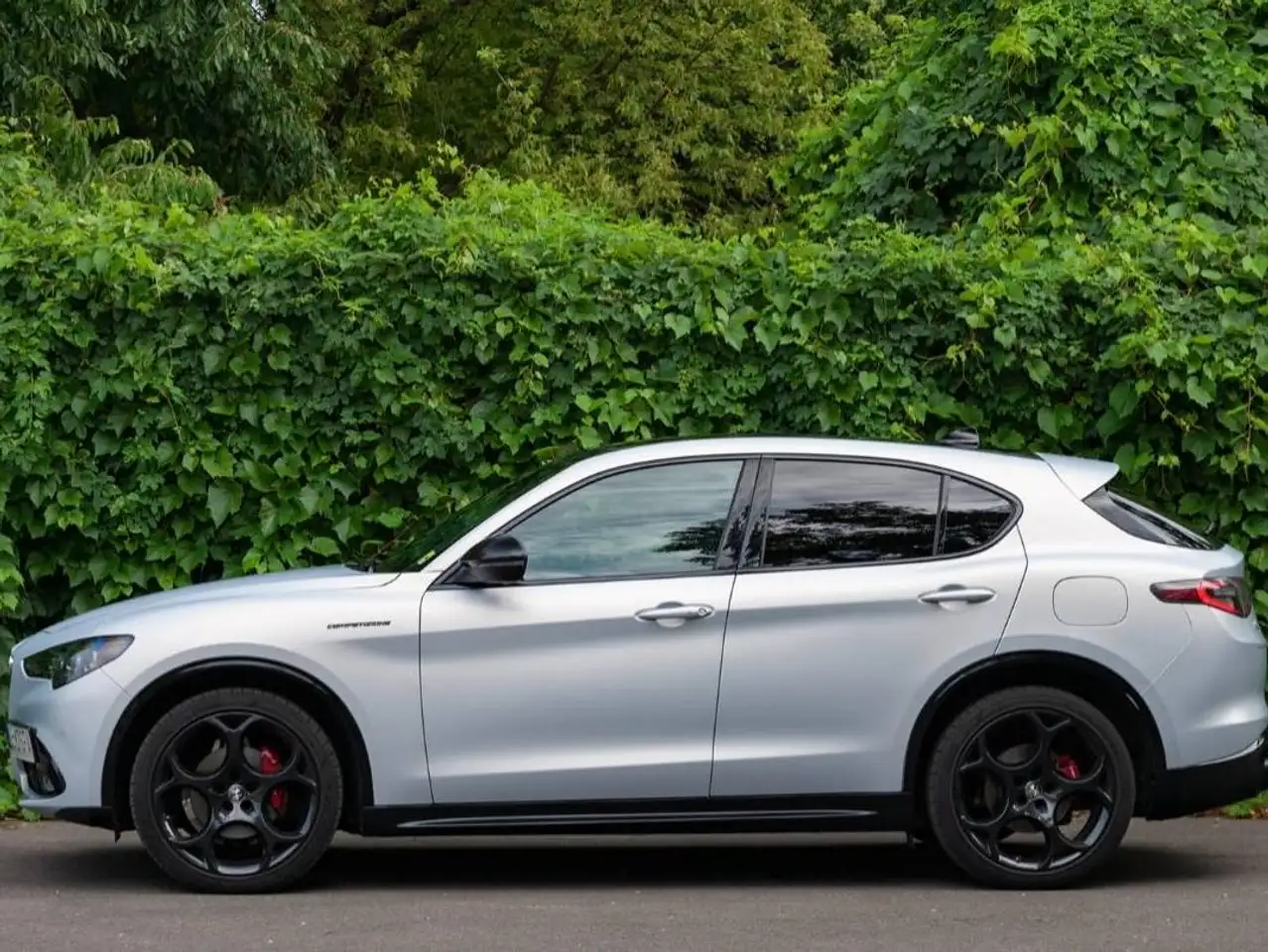 Alfa Romeo Stelvio 2023 — фото 9