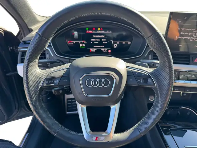 Audi A4 view 13